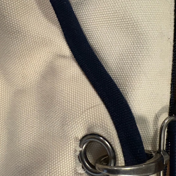 Thirty-one Canvas Thermal Tote Bag with Pink Ribbon Accent - Picture 4 of 6